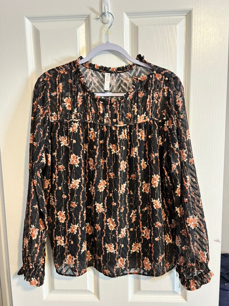 Billie The Label Black Floral Top
