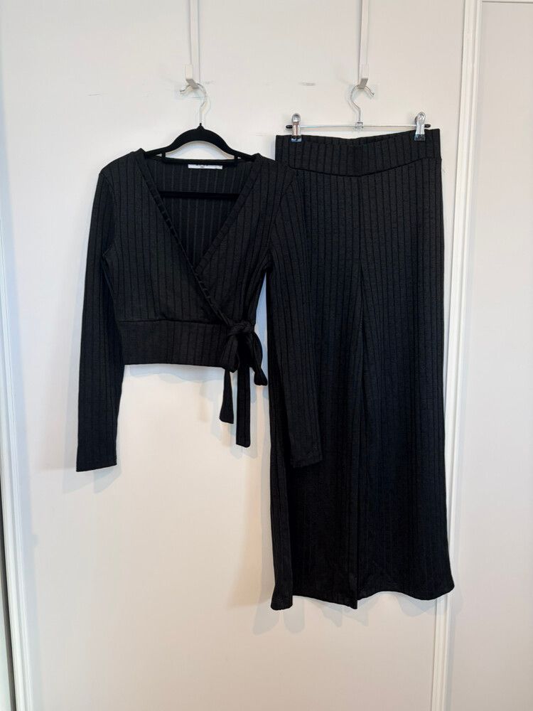 NA-KD Black Matching Set Size S