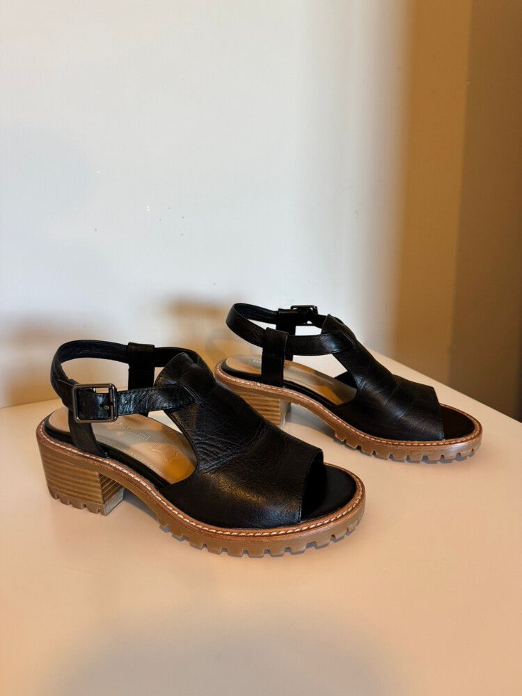 Isabella Anselmi Black Heeled Sandals