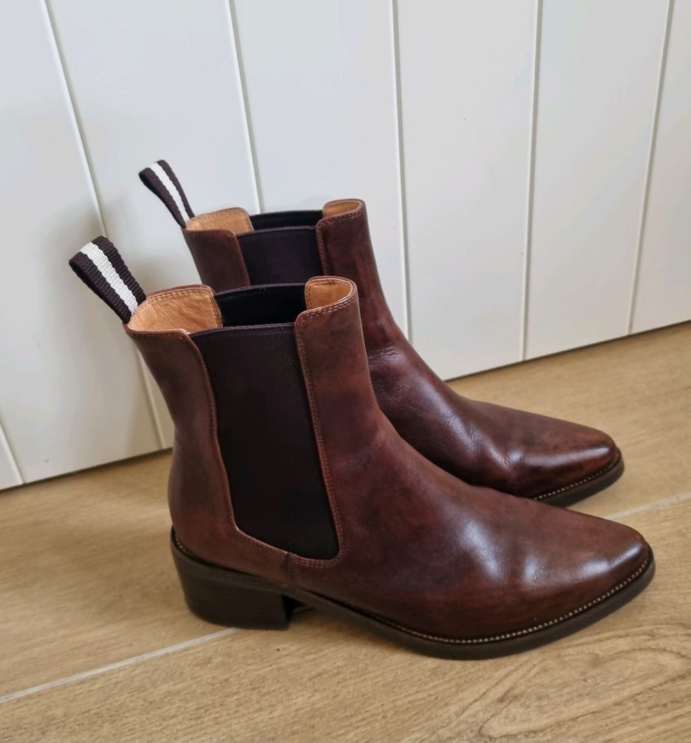 Bresley Daily Toffee Brown Leather Chelsea Boots