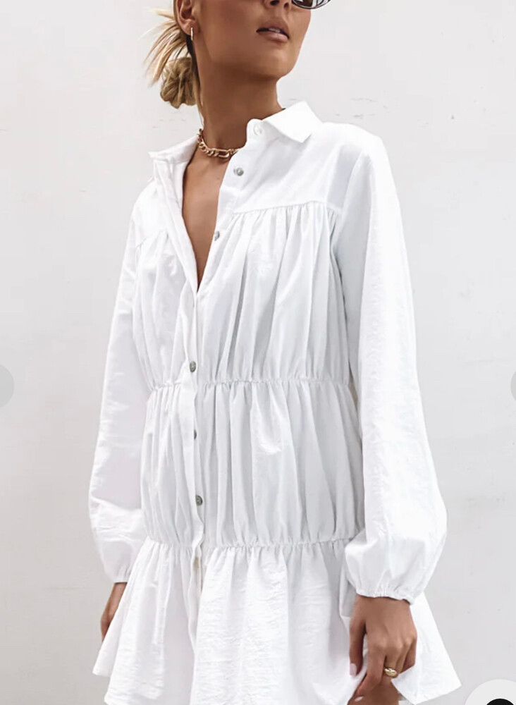 BEGINNING BOUTIQUE: Tiered Long Sleeve Dress - 8