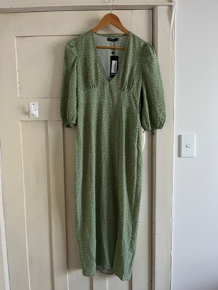 green emerald velvet dress Elegant Green Floral High Neck Midi Dress