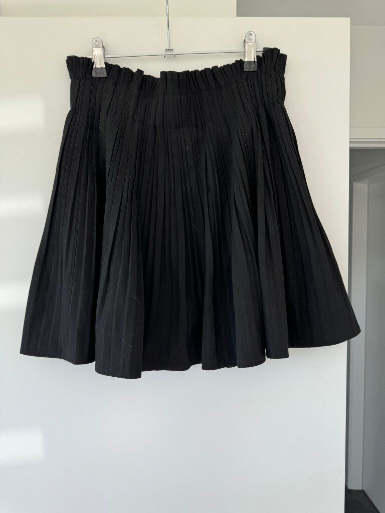 zara black pleated skort