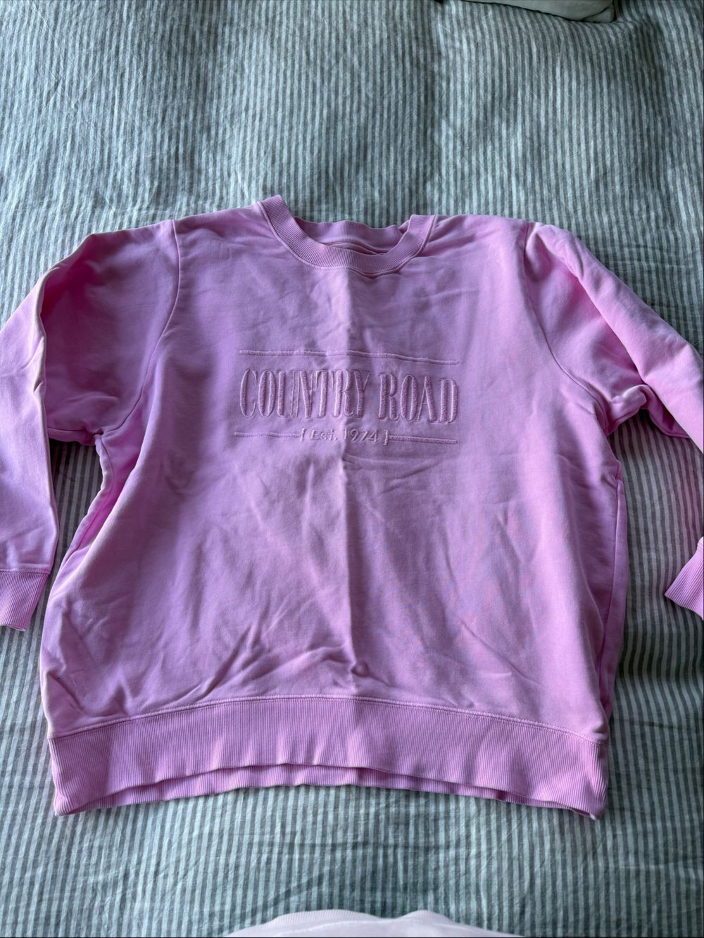 Country road jumper