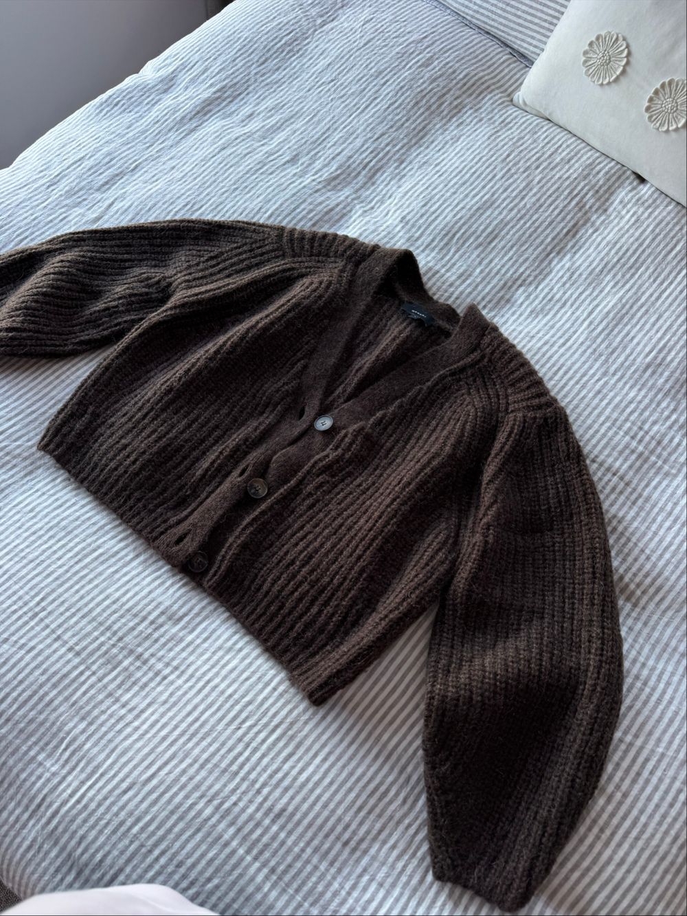 Moochi cardigan