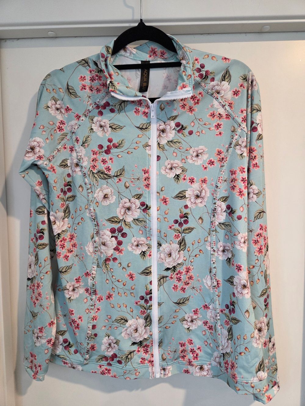 Aqua blu rash top