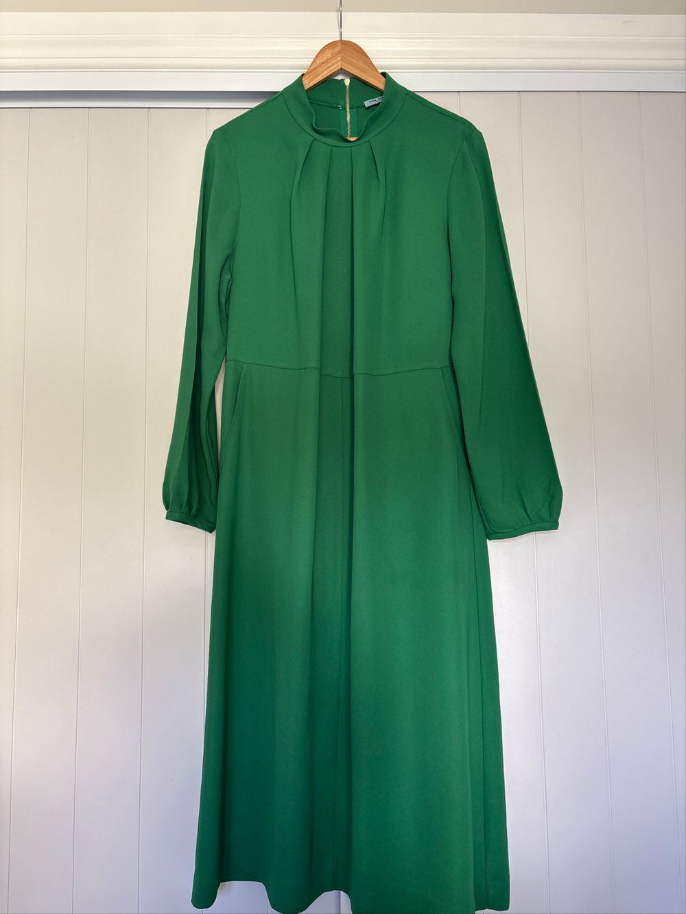 Kate Sylvester - Kate Sylvester Green Long Sleeve Midi Dress on Designer  Wardrobe