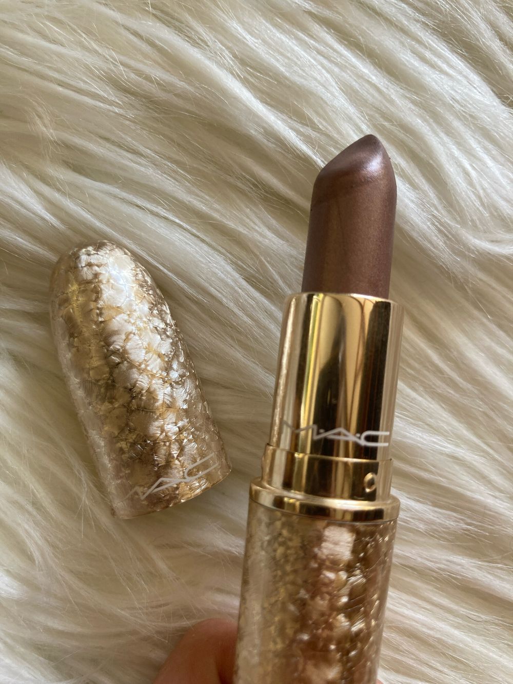 Rare - Limited Edition MAC Snowball Holiday Collection Frosted Lipstick - I’m Glistening