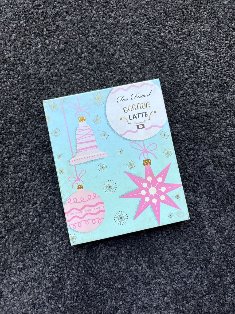 Too Faced Holiday Limited Edition Makeup Palette - Eggnog Scented -