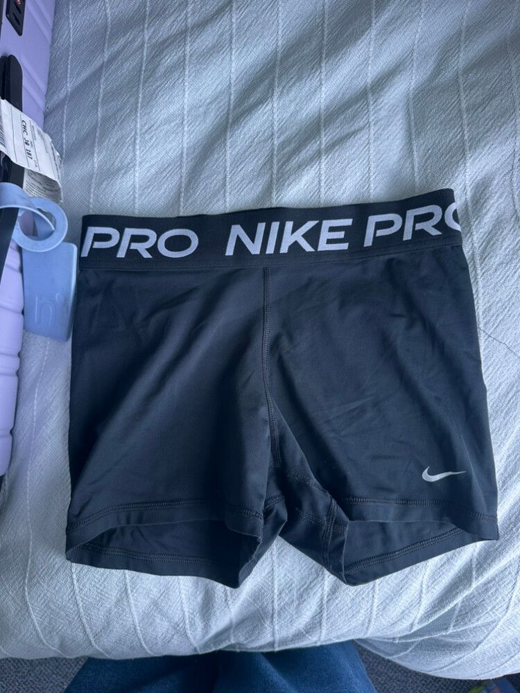 Nike Pros 3 inch