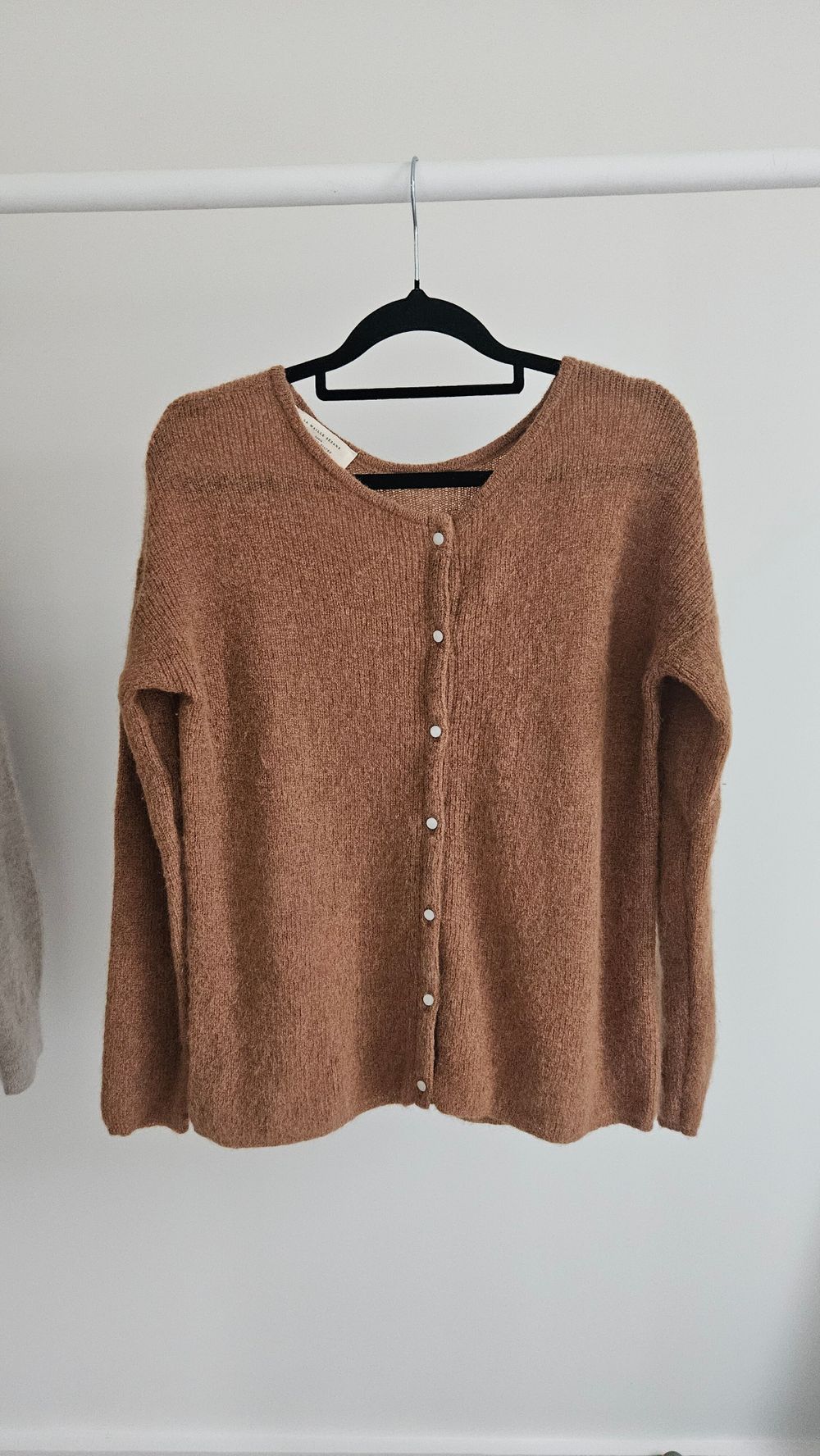 Sezane - Sezane Gaspard cardigan, brown on Designer Wardrobe Sezane - Sezane Gaspard cardigan, brown on Designer Wardrobe
