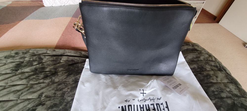 Federation large compartment Bag