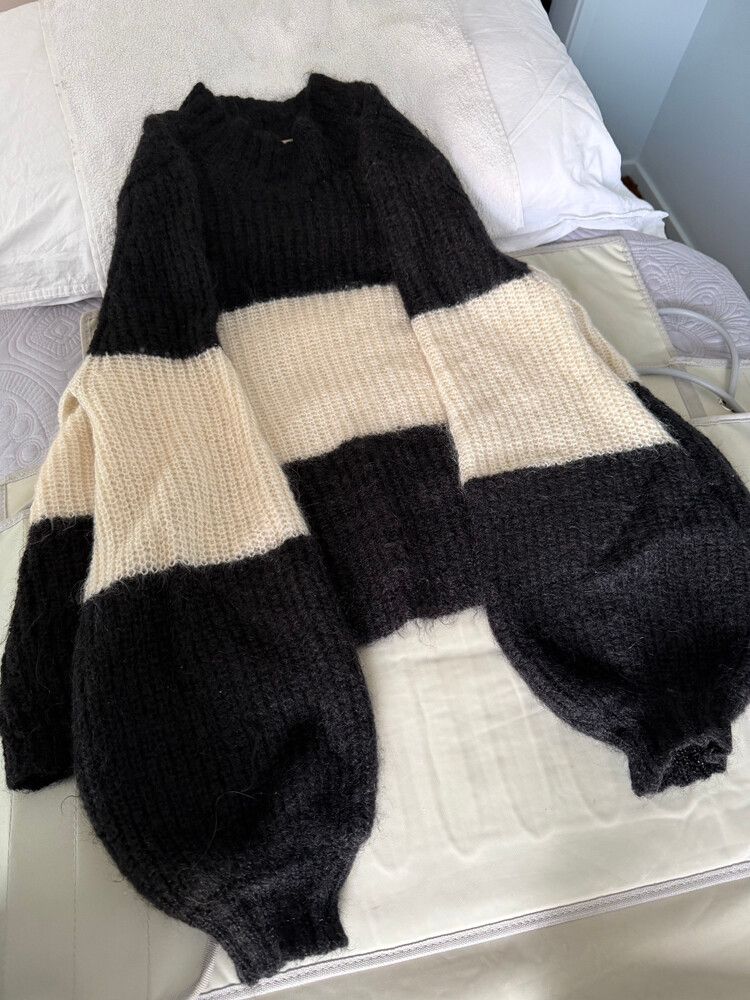 Marle Black and Beige Jumper