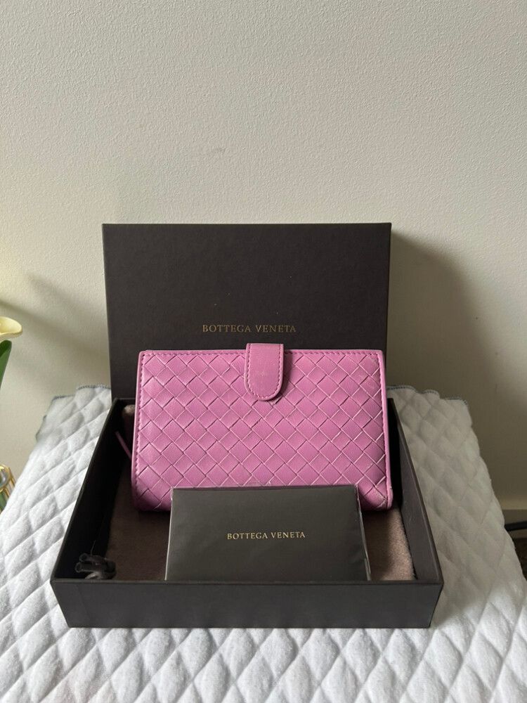 Bottega Veneta Medium Wallet