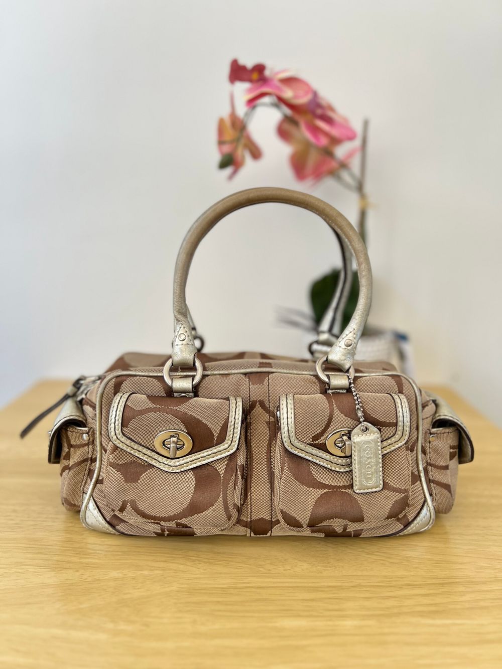 Authentic Coach Signature Legacy Gallery Pocket Satchel