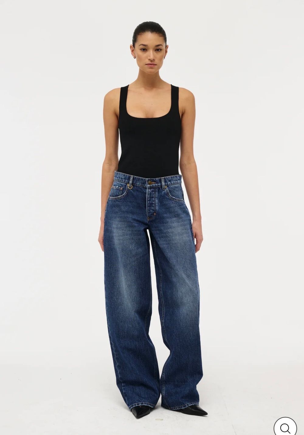 NEW Neuw Nancy Barrel Leg Jeans Size 28/32