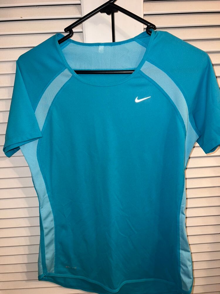 Nike T-shirt