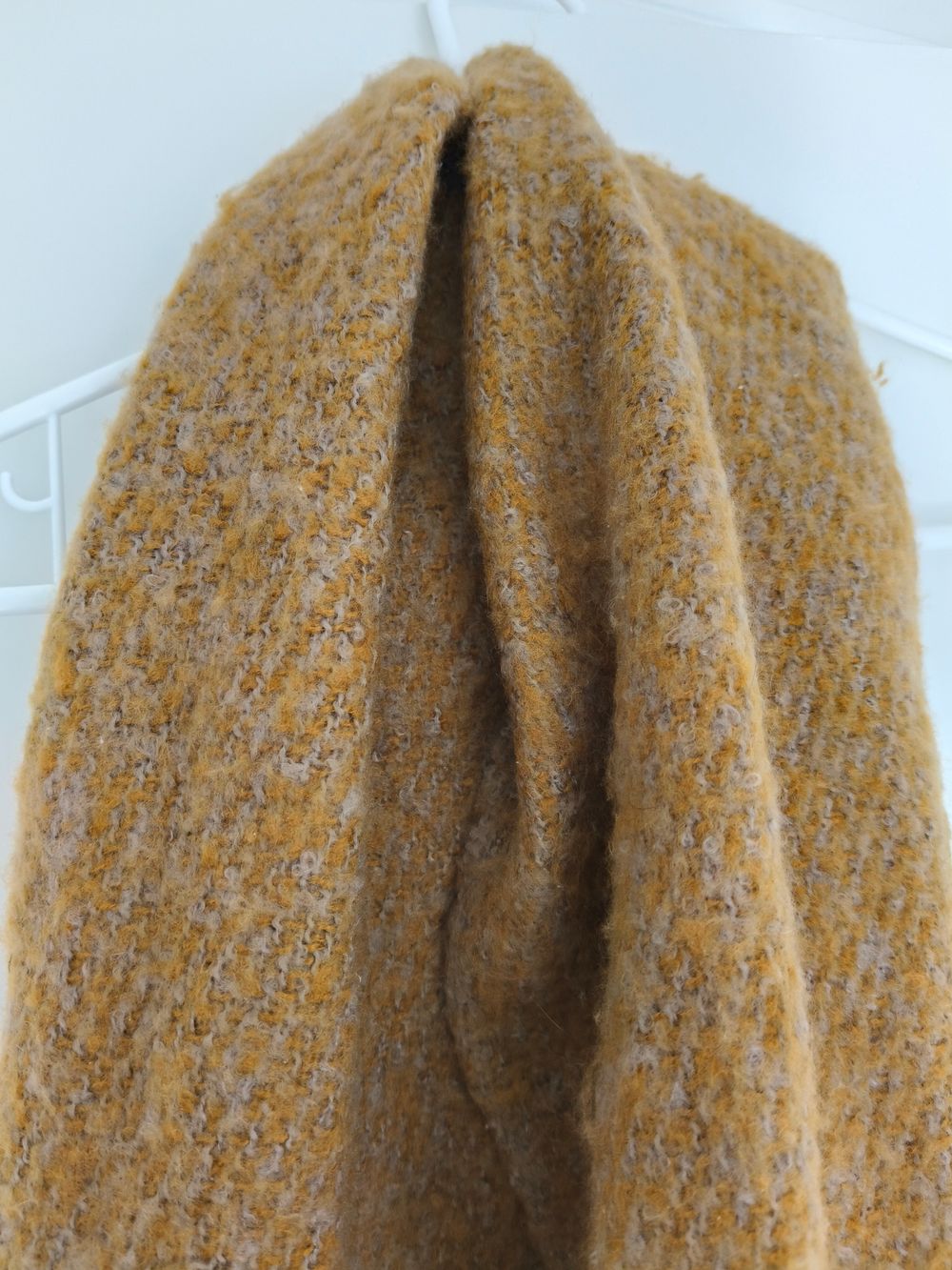 Orange/brown winter wooly scarf