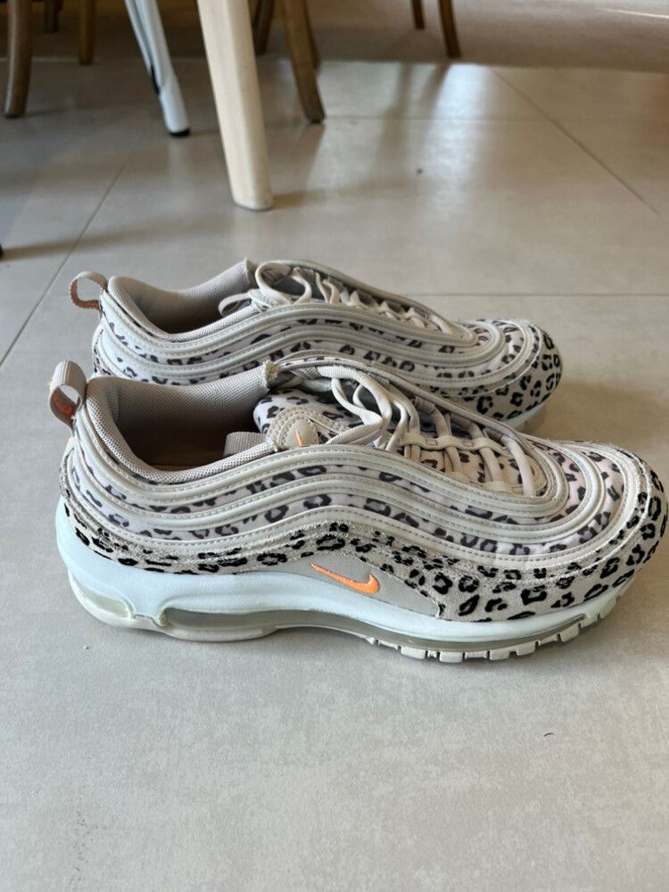 grey leopard print nike air max