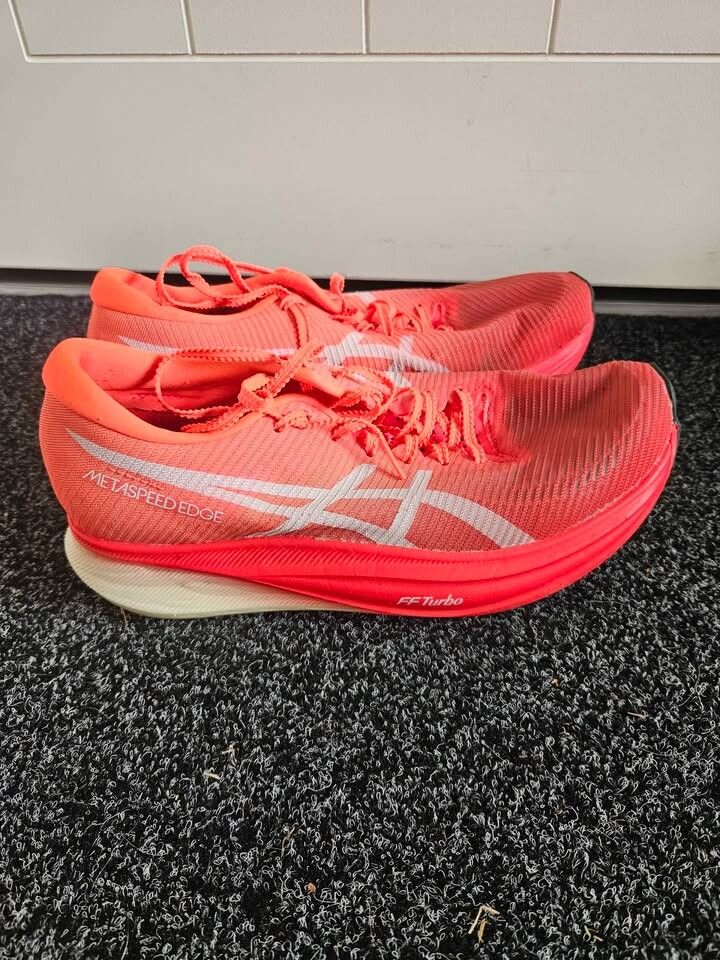 Asics Metaspeed Edge