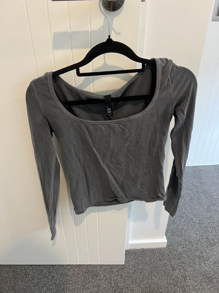 Skims Grey Long Sleeve Top