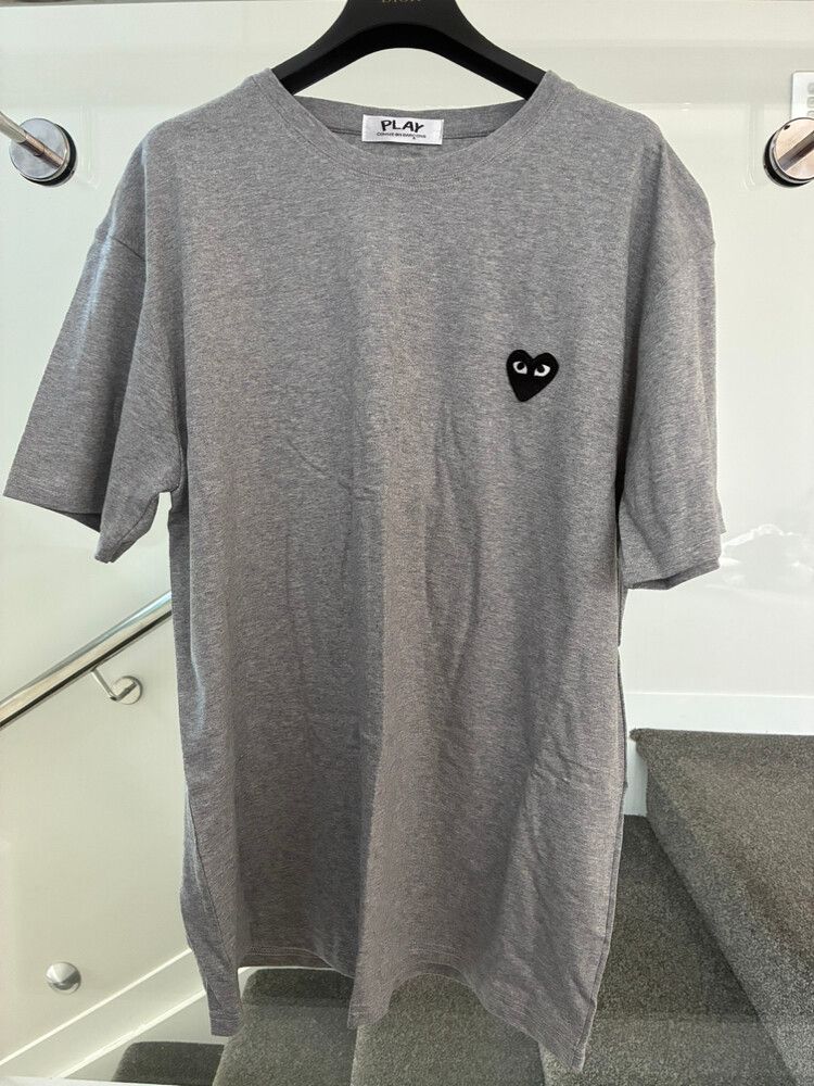 PLAY Tshirt