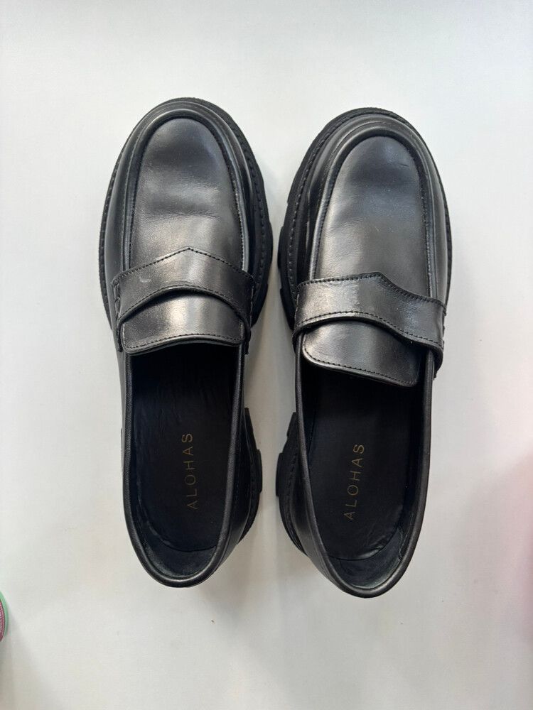 Alohas Black Loafers Size 9/40