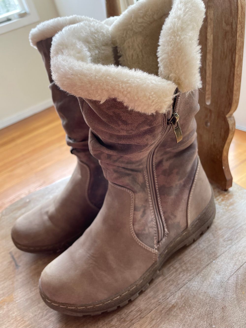 Snuggly boots - size 38