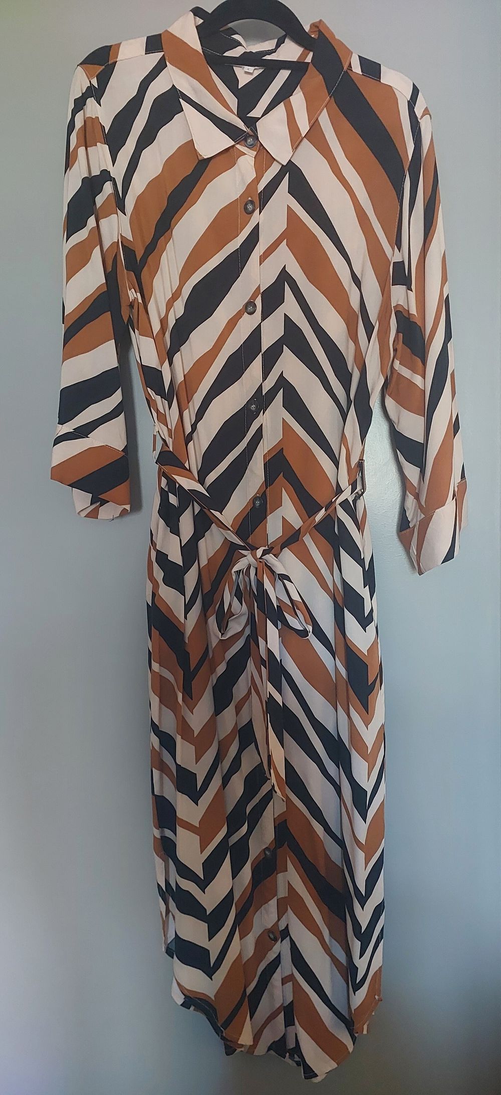 Label Of Love midi dress Size L