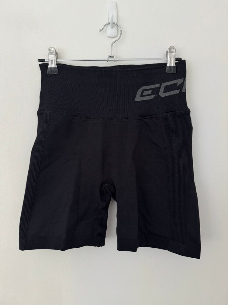 Echt Black scrunch Activewear Shorts