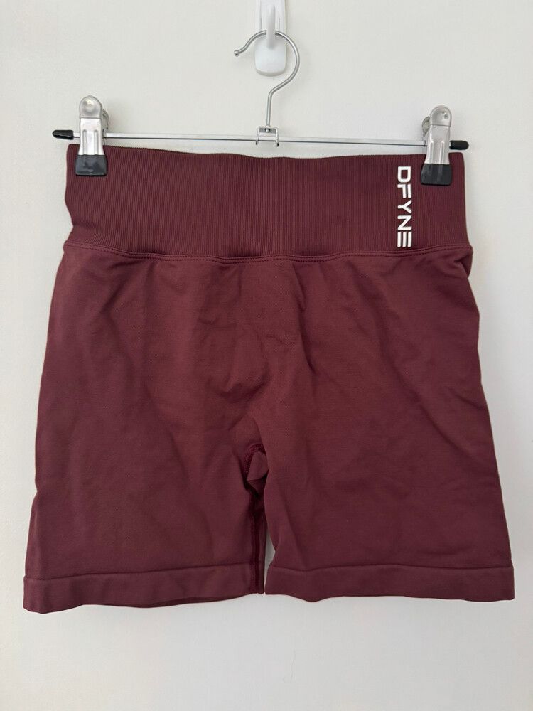 Dfyne Burgundy Activewear shorts