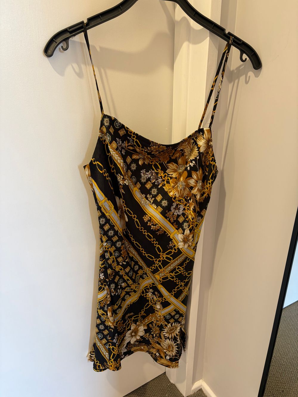 princess polly gold dress Gold/champagne dress, US 2 Bodycon silhouette Princess Polly - Black &