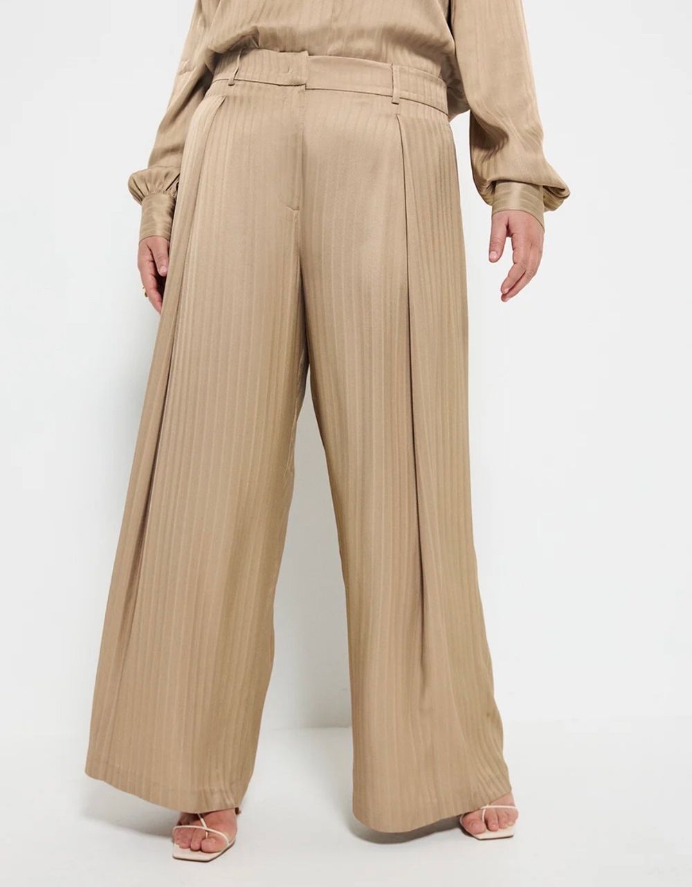 Commonry Beige Pleated Pants
