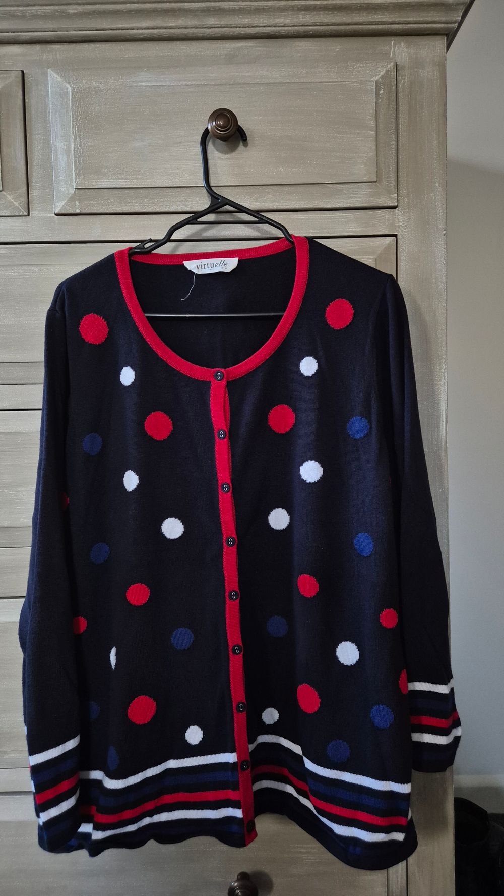 Virtuelle Cardigan