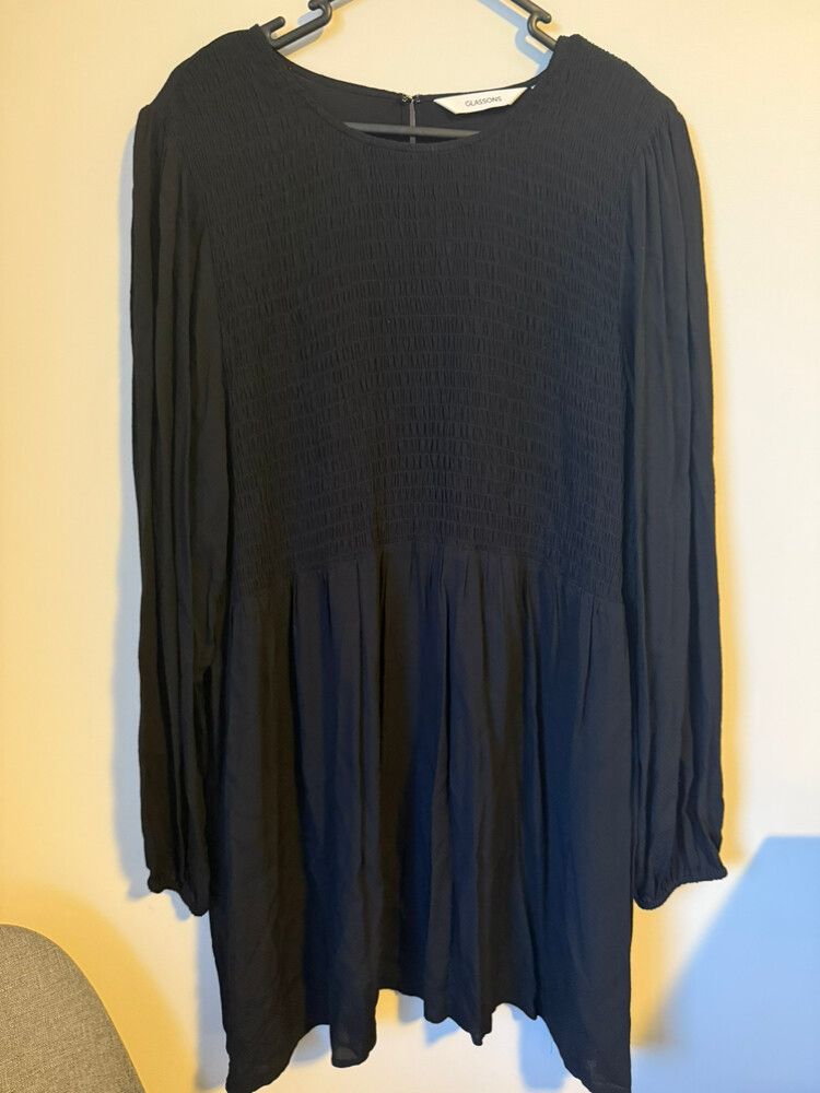 Black Long Sleeve Knee Length Dress With Shirred Bust