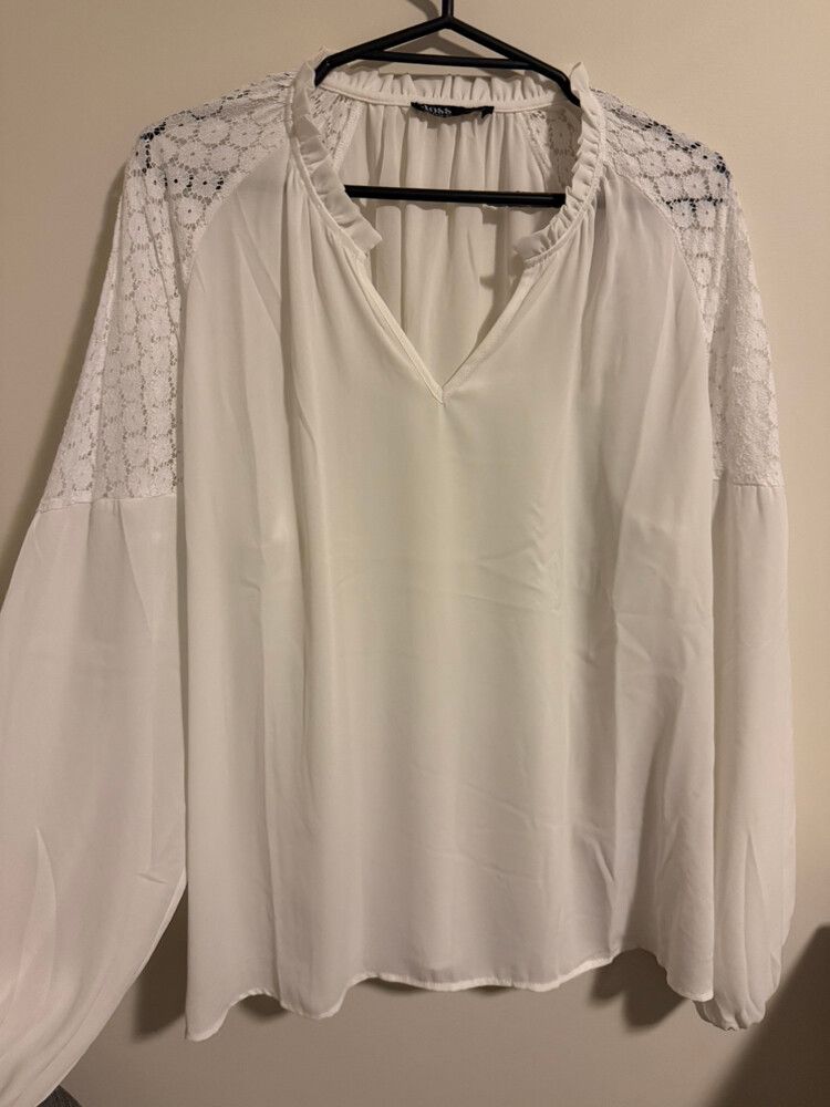 Gloss by Shine On White Lace Sleeve Top