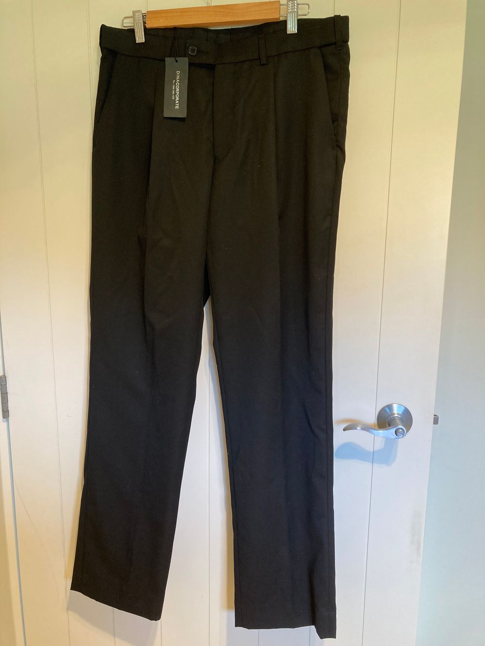 DINA CORPORATE (AUS) -MENS RICH WOOL BLEND PANTS/LT WEIGHT- JET BLACK - SIZE 87R