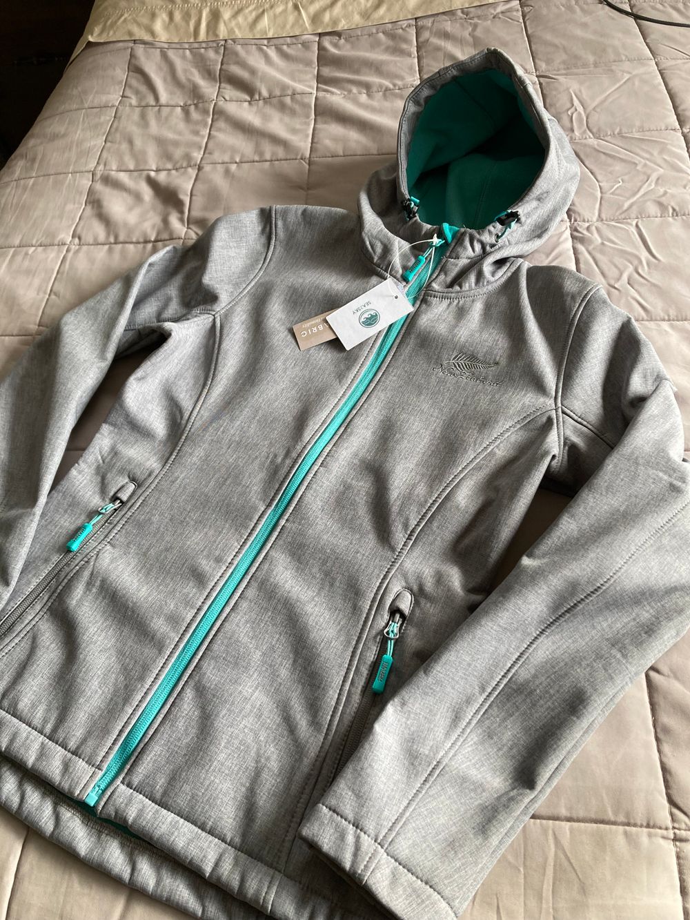 SEA & SKY (NZ) - LADIES SOFTSHELL HOODIE - SOFT GREY MARLE/AQUA LINING - SIZE S