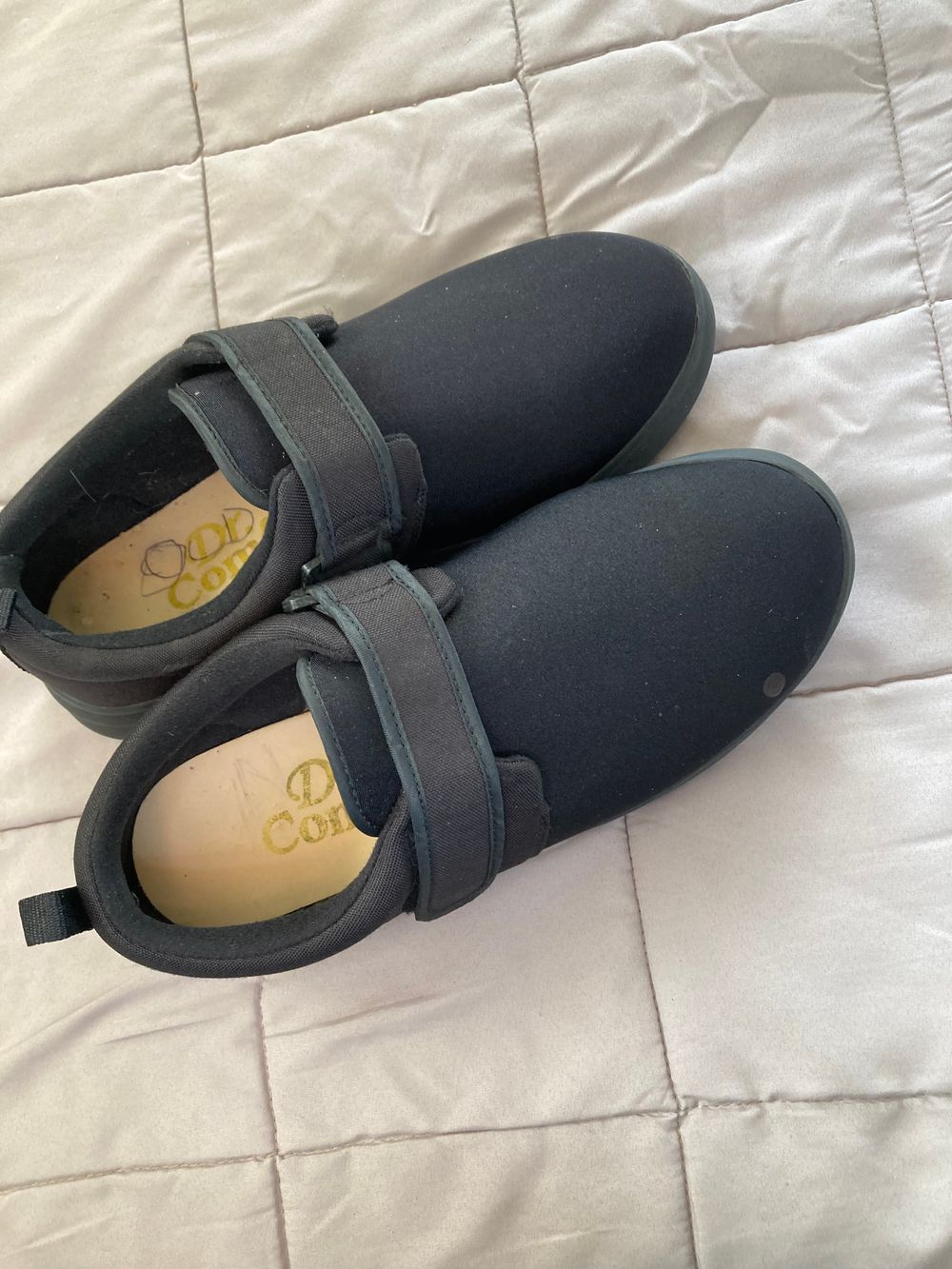 DR COMFORT (CARTER ) - MENS ORTHOPEDIC SLIPPERS - BLACK NEOPRENE - SIZE 10XW