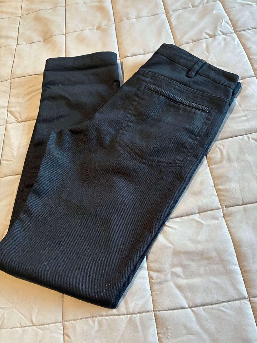 BERLIN (MADE IN NZ ) - MENS MENS TEXTURED JEANS - JET BLACK - SIZE W 88 L 84