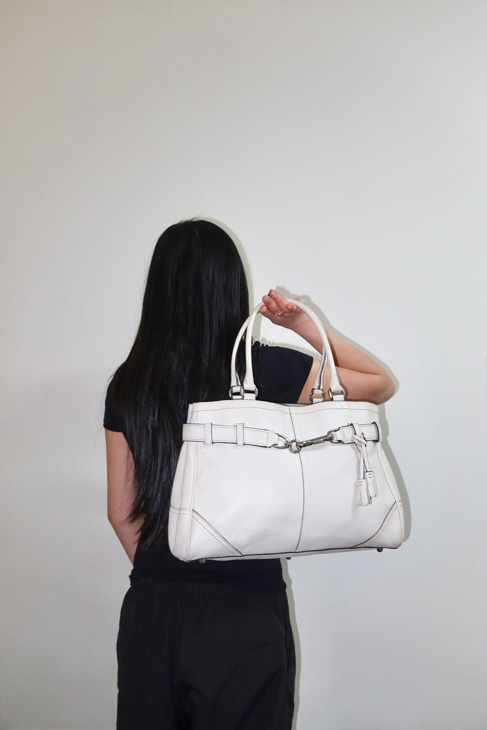 バッグ Vintage Coach Shoulder Bag Leather Y2K Coach - Vintage Y2K White 2006 Coach Large Hamptons Leather