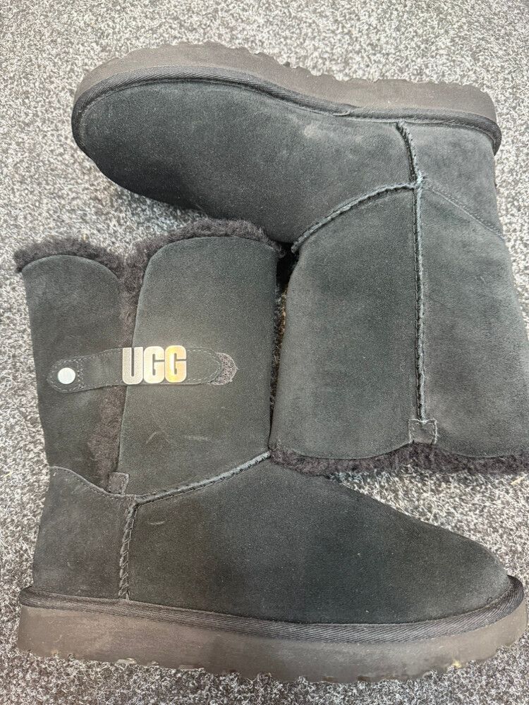 Black Ugg Boots
