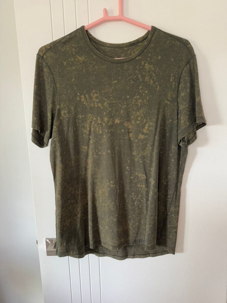 Lululemon Men’s T-shirt