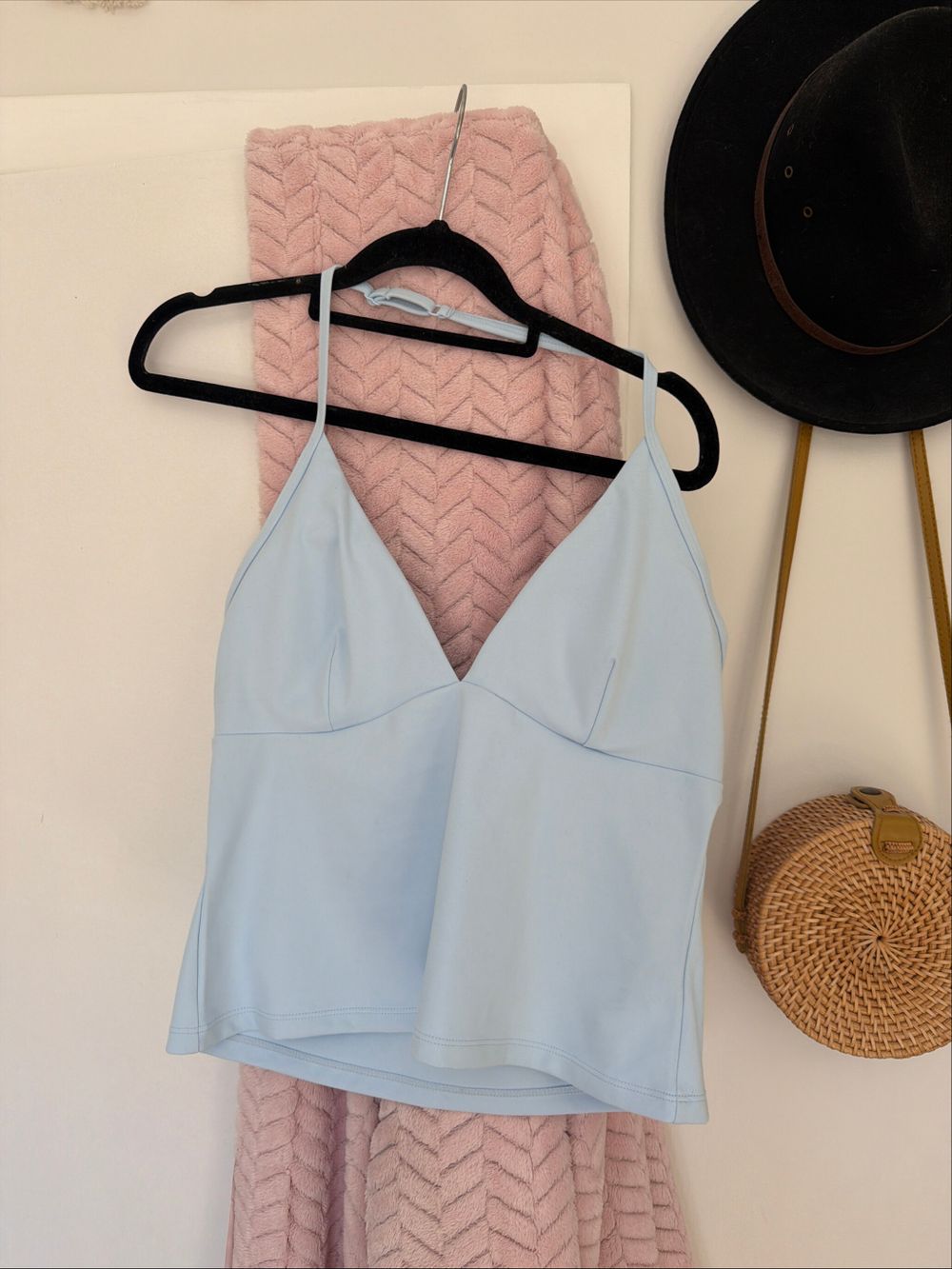activewear top