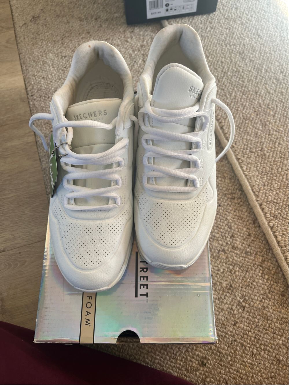 Skechers Street White Uno 2-Air Around You Sneakers