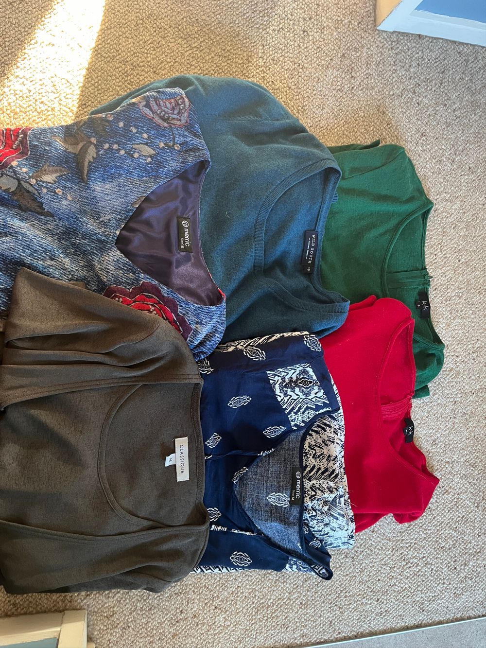 6 x tops / size 16 or 18 ..