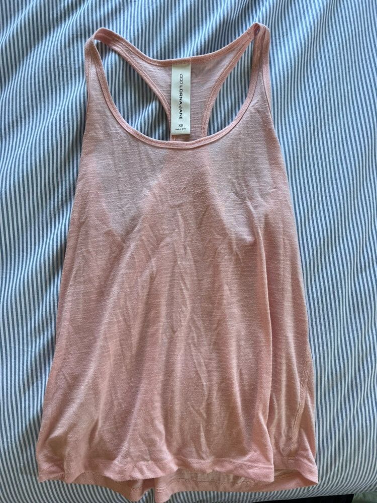 Lorna Jane Singlet