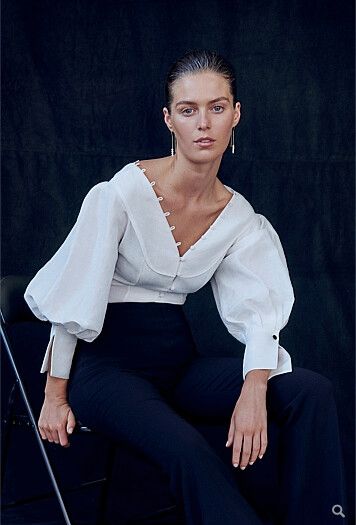 Country Road - Tuck Detail Blouse on Designer Wardrobe