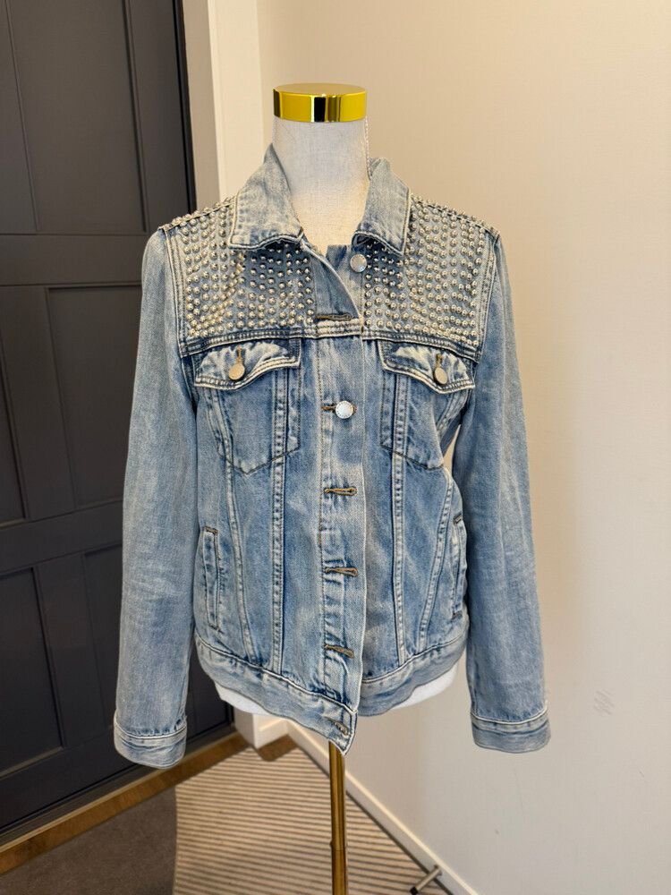 Decjuba 100% cotton demin Studded Jacket