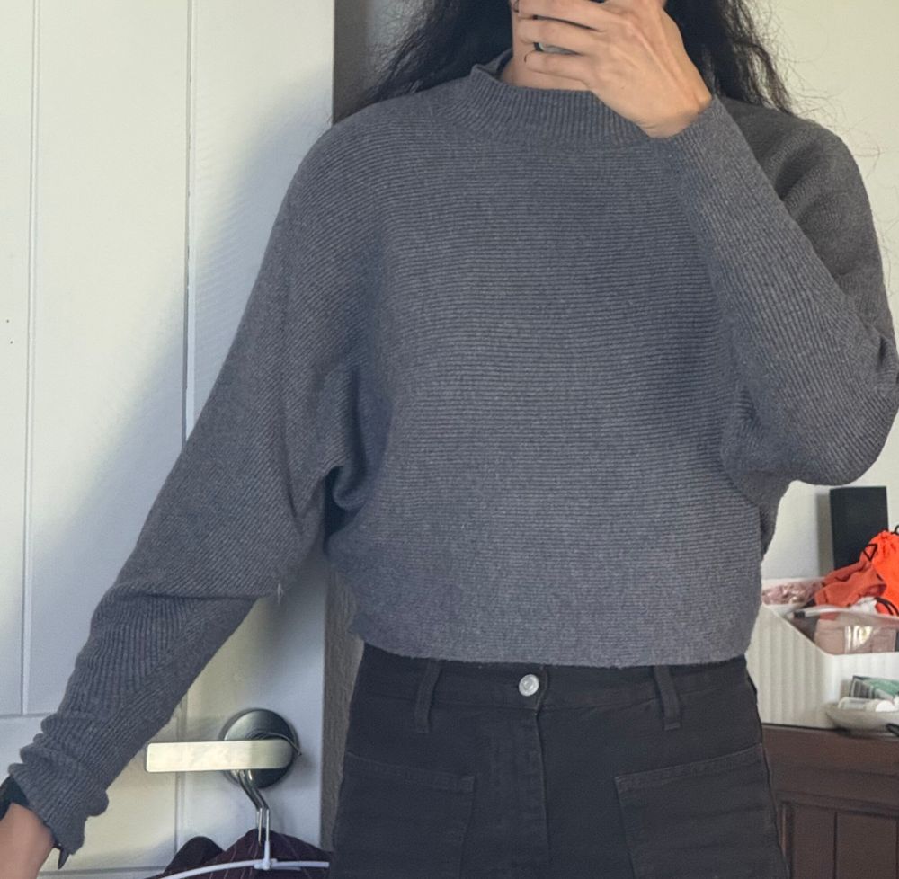 Grey Ribbed Knit Jumper